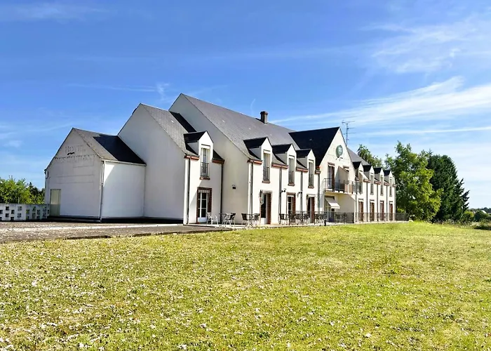 Logis Hotel Sully Le Chateau
